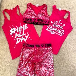 2 tanks, leggings and sports bra